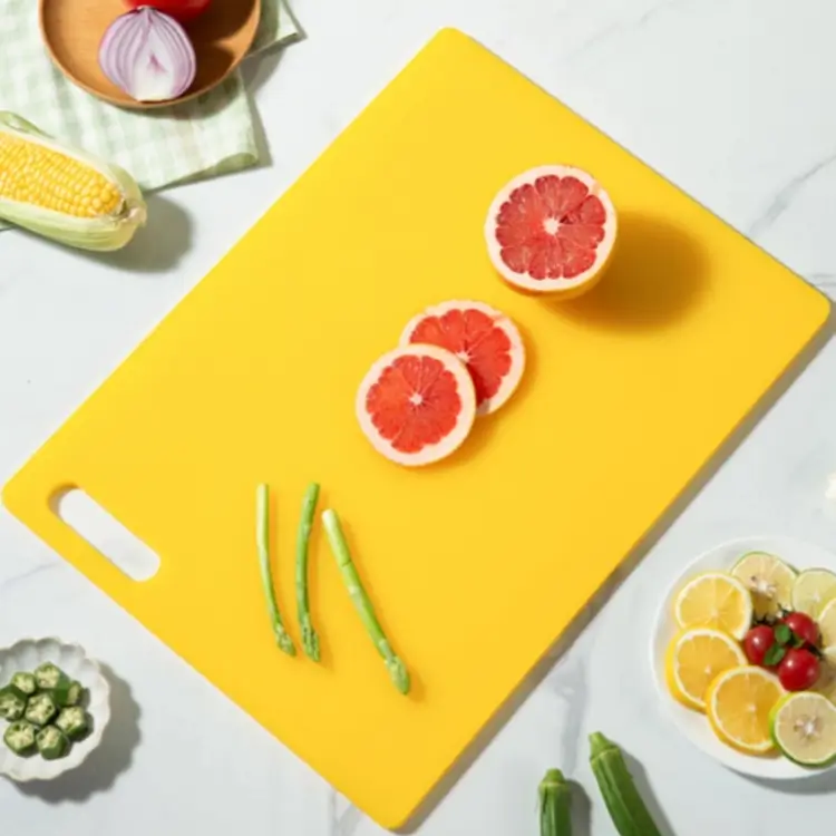 Plastic chopping board (6)